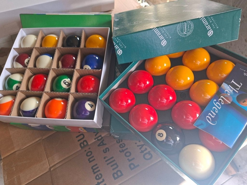 Nieuw en gebruikt biljartmateriaal., Ophalen, Zo goed als nieuw, Keu of Ballen