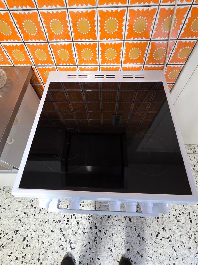 Beko electrishe kookplaat met oven als nieuw, Ophalen