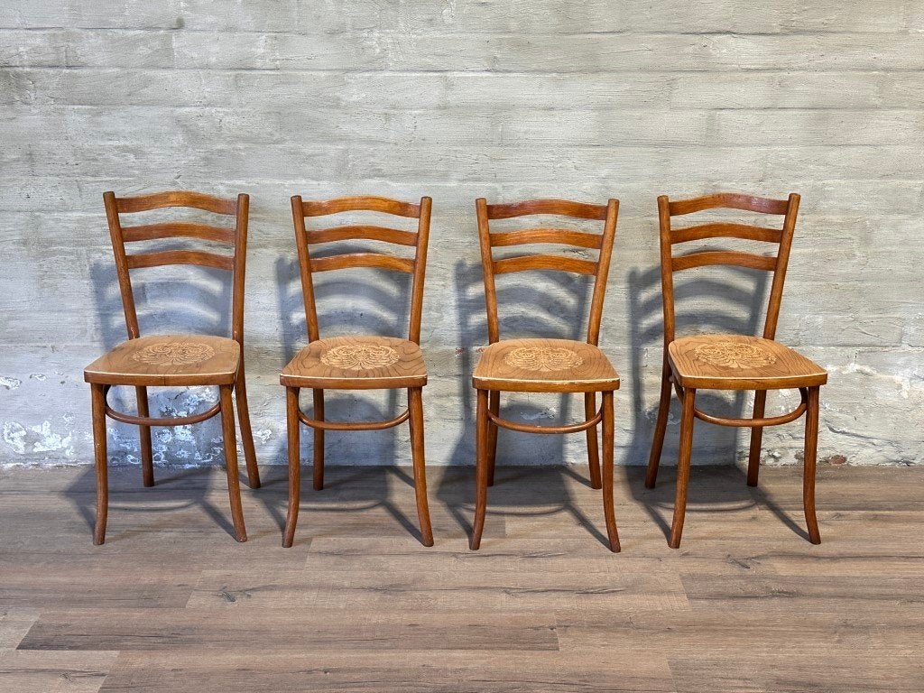 4 oude cafe stoelen / prijs per stuk, Antiek en Kunst, Ophalen of Verzenden