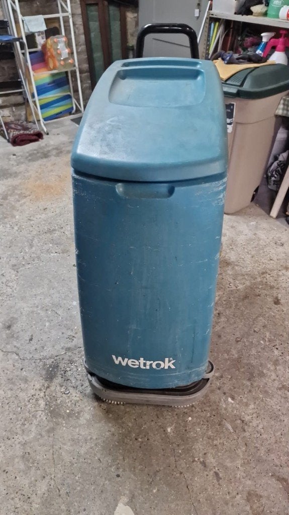 Wetrok Duomatic 500 schrobzuigmachine, Bricolage & Construction, Enlèvement, Utilisé, Machine de nettoyage à brosse