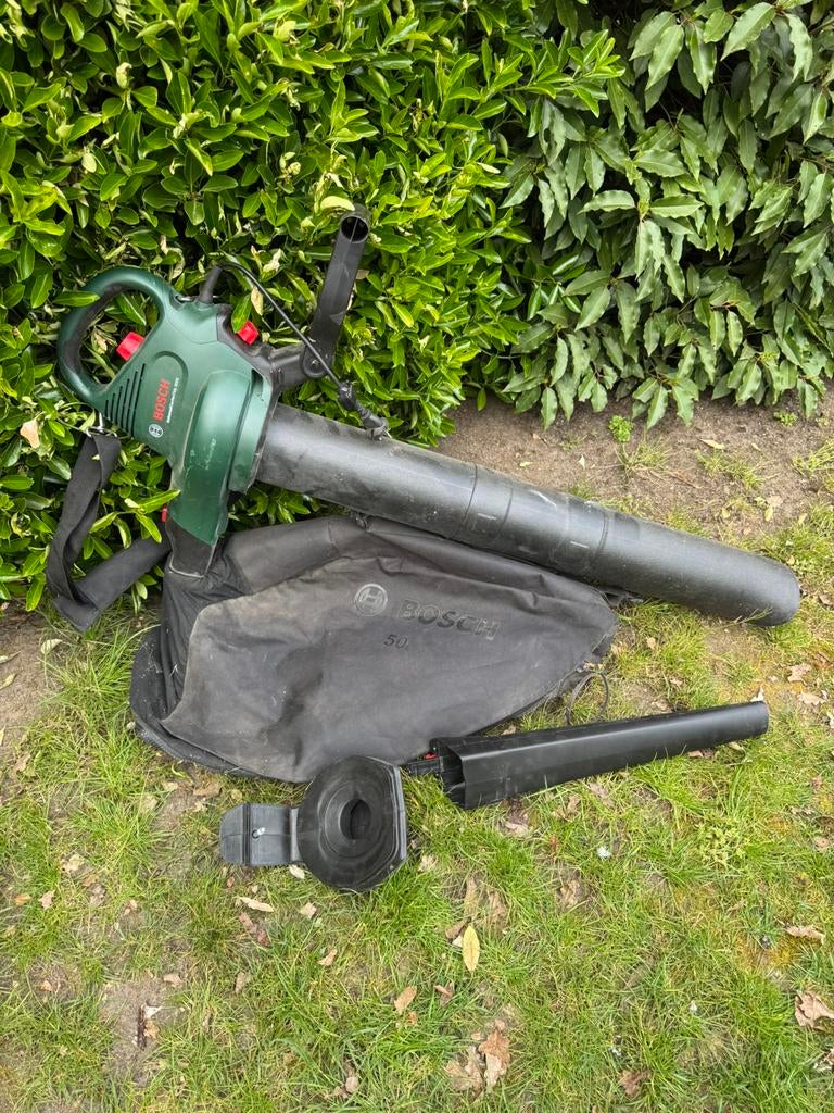 Bosch 3000 elektrische bladblazer en zuiger, Ophalen, Zo goed als nieuw, Benzine
