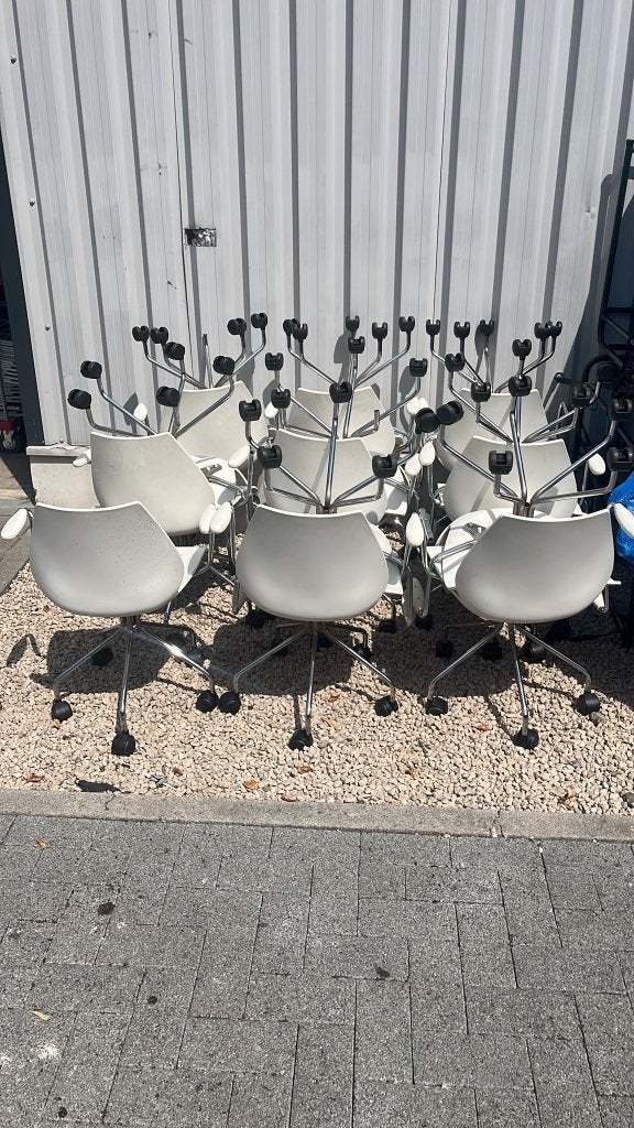 GRATIS KARTELL MAUI bureaustoelen ( met een hoekje af), Huis en Inrichting, Stoelen, Ophalen, Gebruikt, Wit, Vijf, Zes of meer stoelen