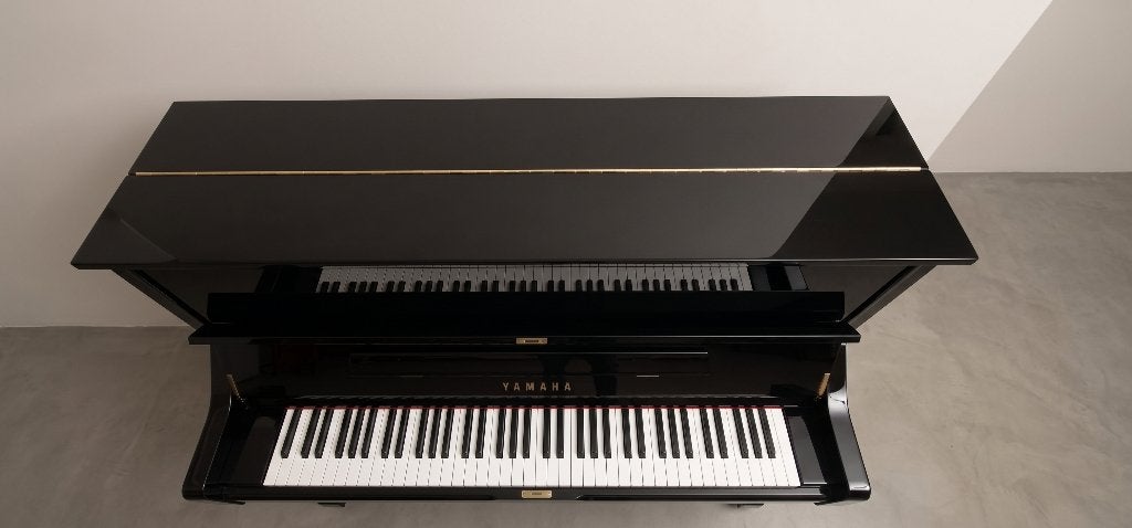 piano Yamaha zgan model U1 zwart glans, Musique & Instruments, Enlèvement ou Envoi, Brillant, Comme neuf, Piano