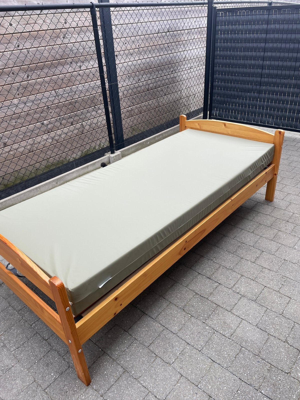 Zorg bed nieuw!!!, Ophalen, Nieuw, Eenpersoons