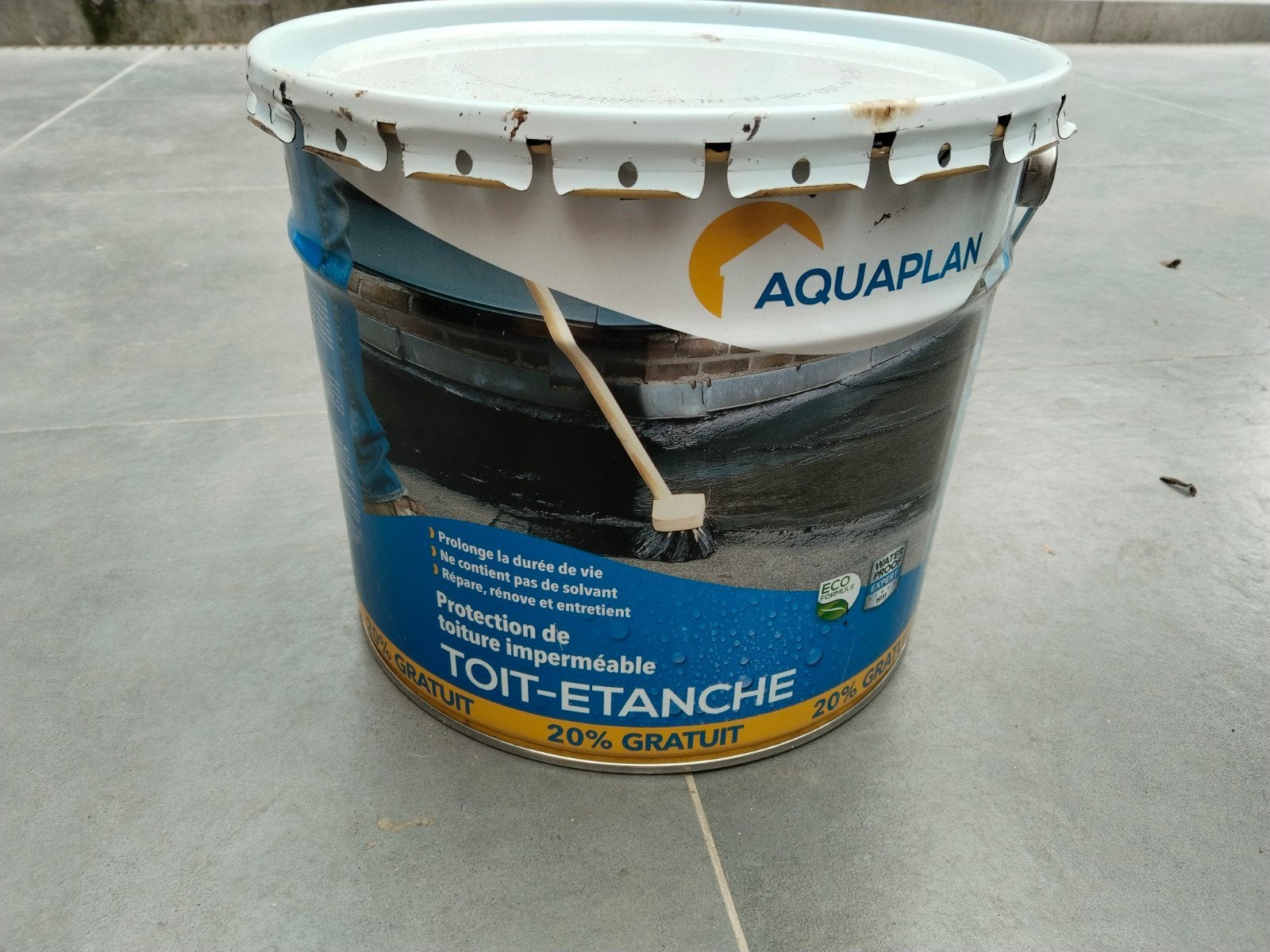 Étanche au toit, 10 litres, Bricolage & Construction, Peinture, Vernis & Laque, Neuf, Brun, Enlèvement, 5 à 10 litres