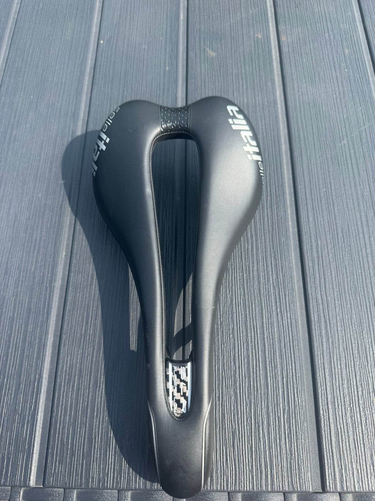 Selle italia superflow s3 135 mm, Fietsen en Brommers, Ophalen, Zo goed als nieuw, Racefiets, Zadel