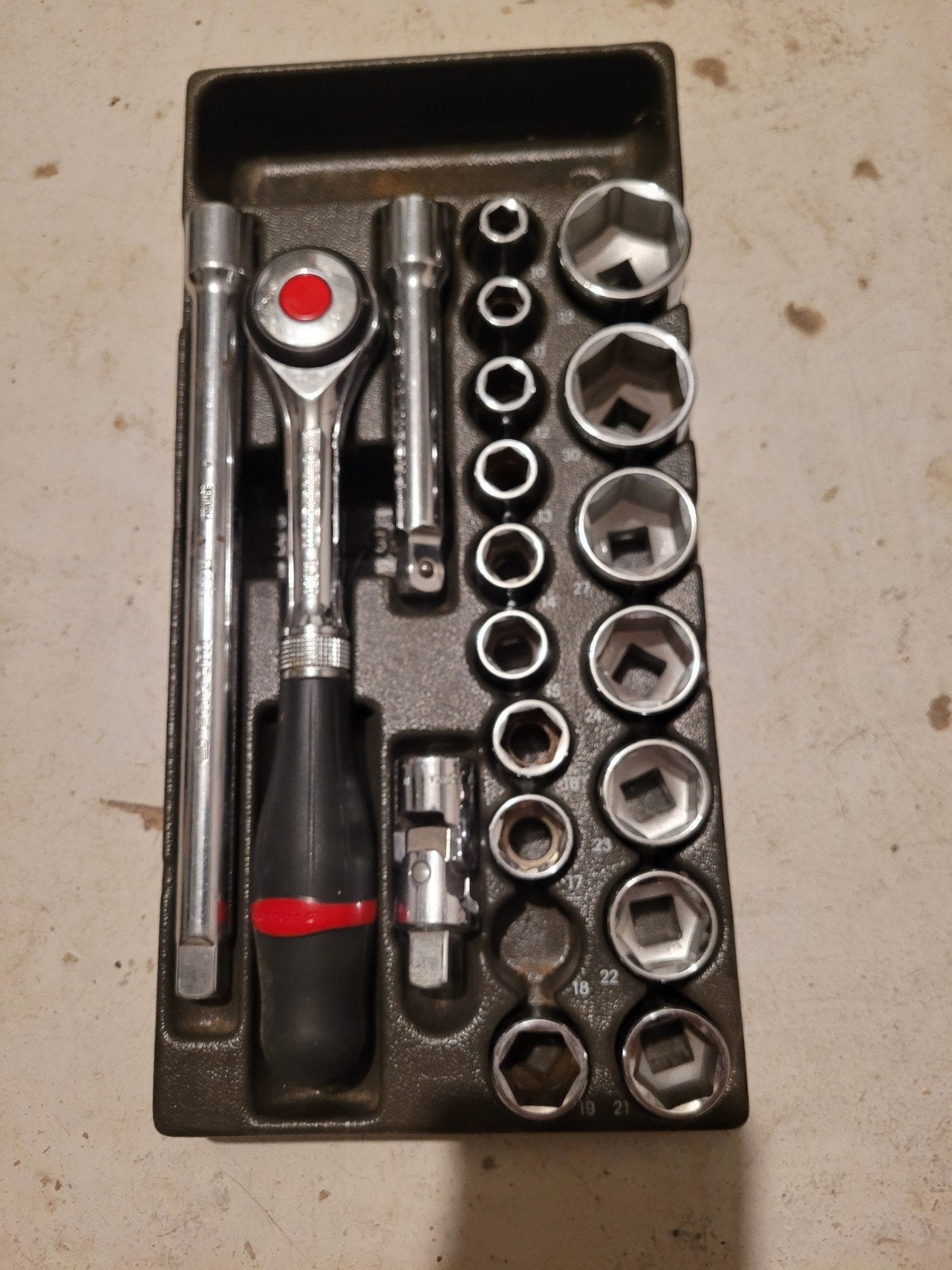 Coffret FACOM 3/8" – cliquet + douilles + rallonges + cardan, Enlèvement ou Envoi, Comme neuf