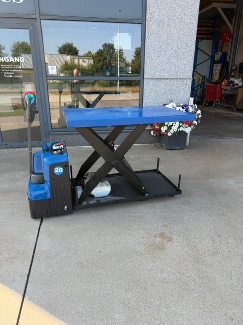 Hydraulische tafel op gelbatterijen, zelfrijdend, Ophalen