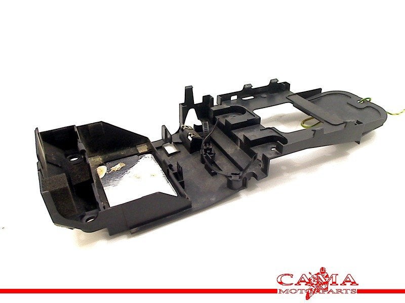 BAC A BATTERIE Yamaha YZF R6 2006-2007 (FZF-R6 2C0), Dhr. S. di Majo, Utilisé, Info@cama-motorparts.nl, P.J. Troelstraweg 8 8
3144 CX  MAASSLUIS, NL