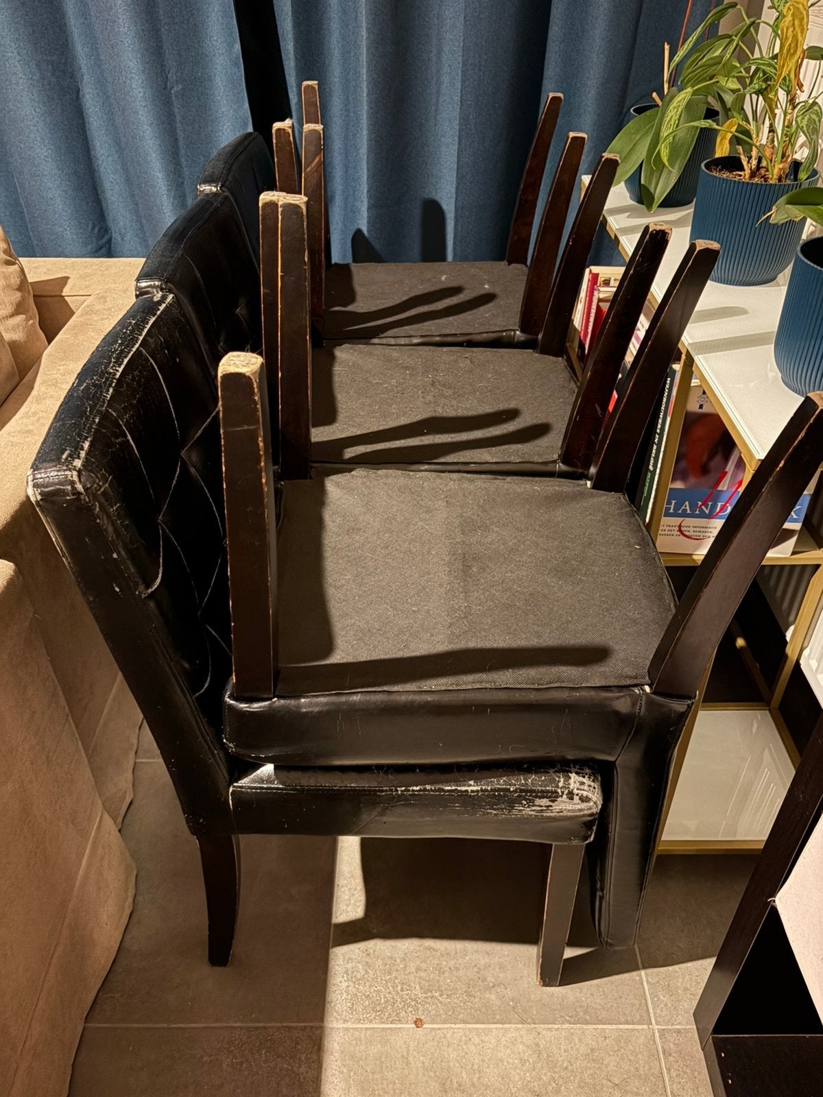 Gratis 6x stoelen, Maison & Meubles, Enlèvement, Cuir, Noir, Cinq, Six Chaises ou plus