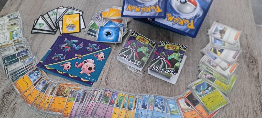 Pokémonkaarten en toebehoren te koop! 4x starter megakits!, Enlèvement ou Envoi, Comme neuf, Plusieurs cartes, Foil