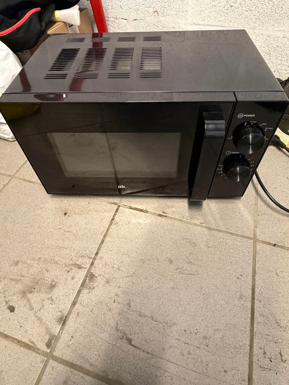 Micro onde ok. 700w, Enlèvement, Utilisé, Micro-ondes