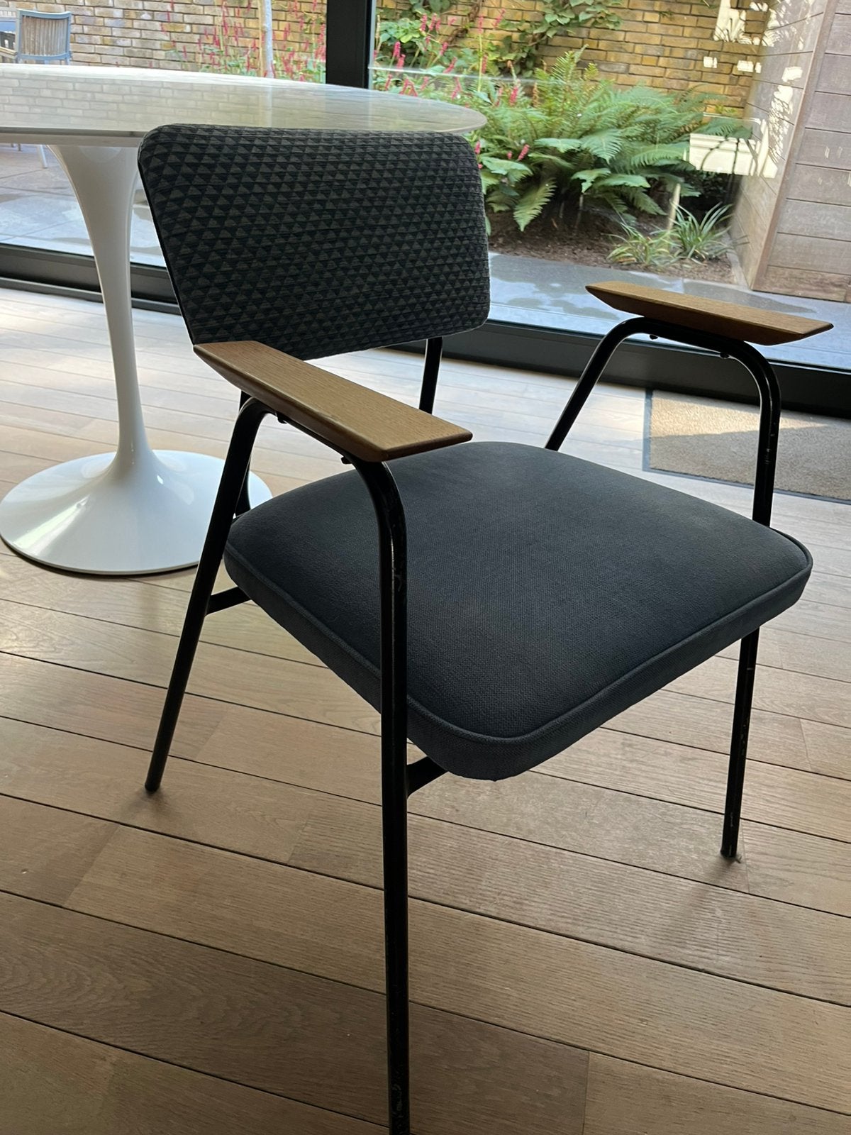 1 Pierre Guariche desk chair for Meurop, Vintage, Enlèvement, Utilisé, Métal