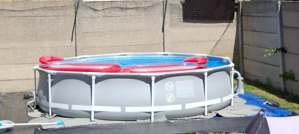 Intex Zwembad rond en een opblaaszwembad, Jardin & Terrasse, Piscines, 200 à 400 cm, Rond, Enlèvement, Utilisé