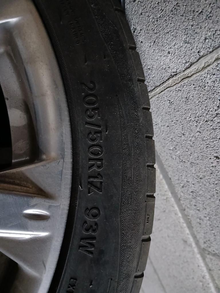 A vendre roues Peugeot 17 pouces, Enlèvement, 17 pouces, Pneu(s)