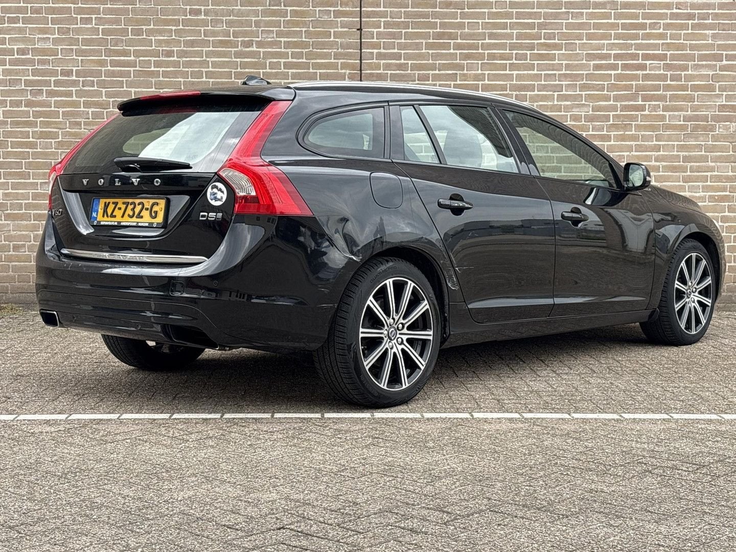 Volvo V60 2.4 D5 Twin Engine Special Edition | Automaat | Le, Auto's, Automaat, 48 g/km, Zwart, Break