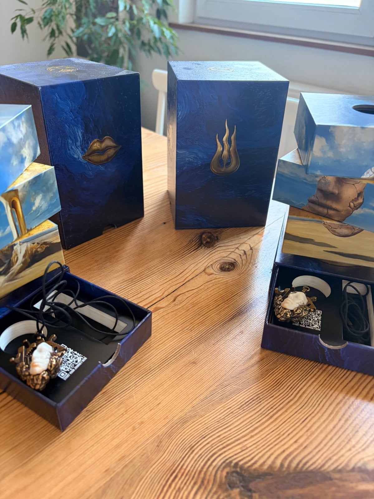 Treasure case Tomorrowland 2026 + necklace, Enlèvement ou Envoi, Neuf, Ustensile