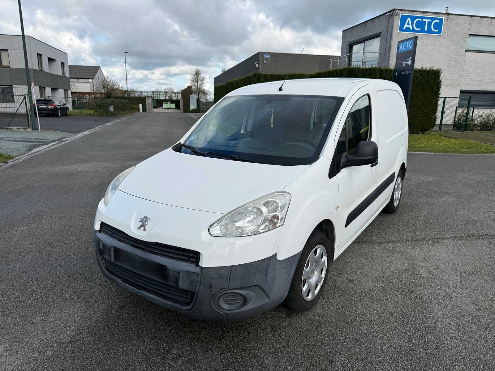 Peugeot - 2014 - Partenaire - Van - Voiture, Autos, Peugeot, Euro 5, Achat, Entreprise, Boîte manuelle