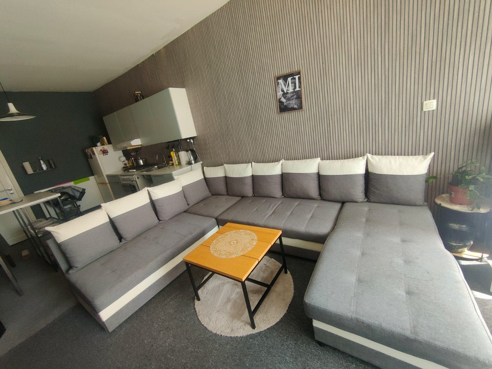Zetel met tafel MOET DRINGEND WEG!!!, Ophalen