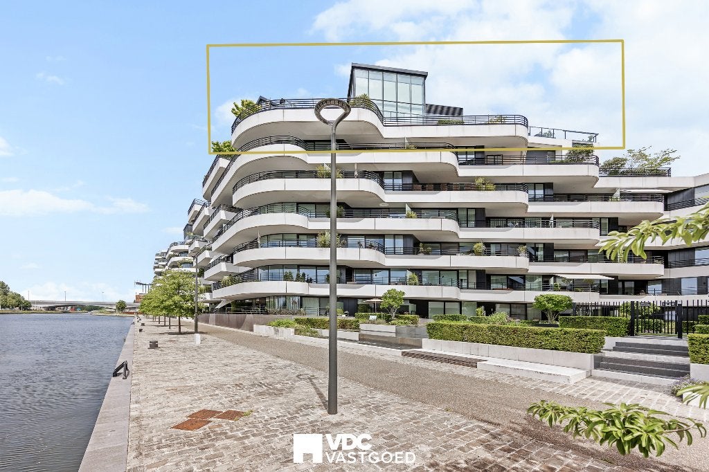 Exclusief duplex-penthouse met panoramisch zwembad, 3 kamers, Provincie Limburg, 280 m², Appartement