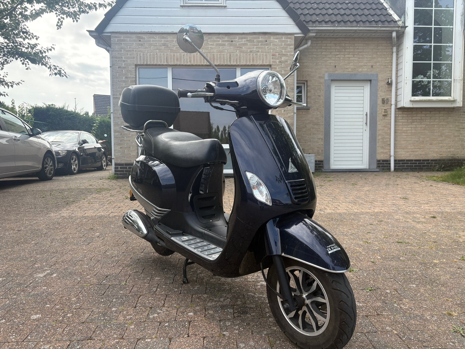 Vespa look scooter | 2.764km | NIEUWSTAAT!, Ophalen, Benzine, 50 cc, Klasse B (45 km/u)