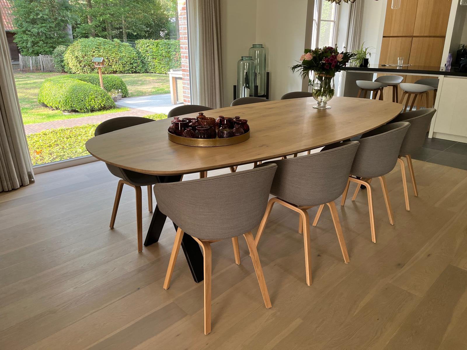 Deens ovalen eiken tafel, Ophalen, Zo goed als nieuw