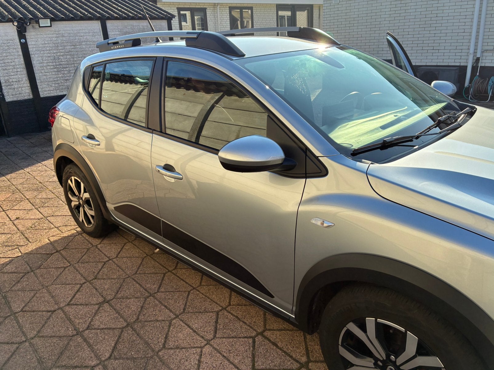 Dacia sandero stepway eerste eigenaar 2021, Stof, Zwart, 9 cc, 5 zetels