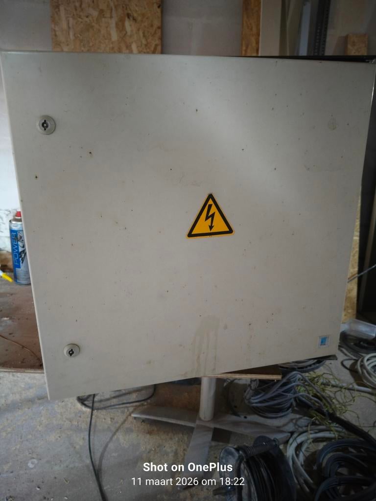 Werf kast, Ophalen