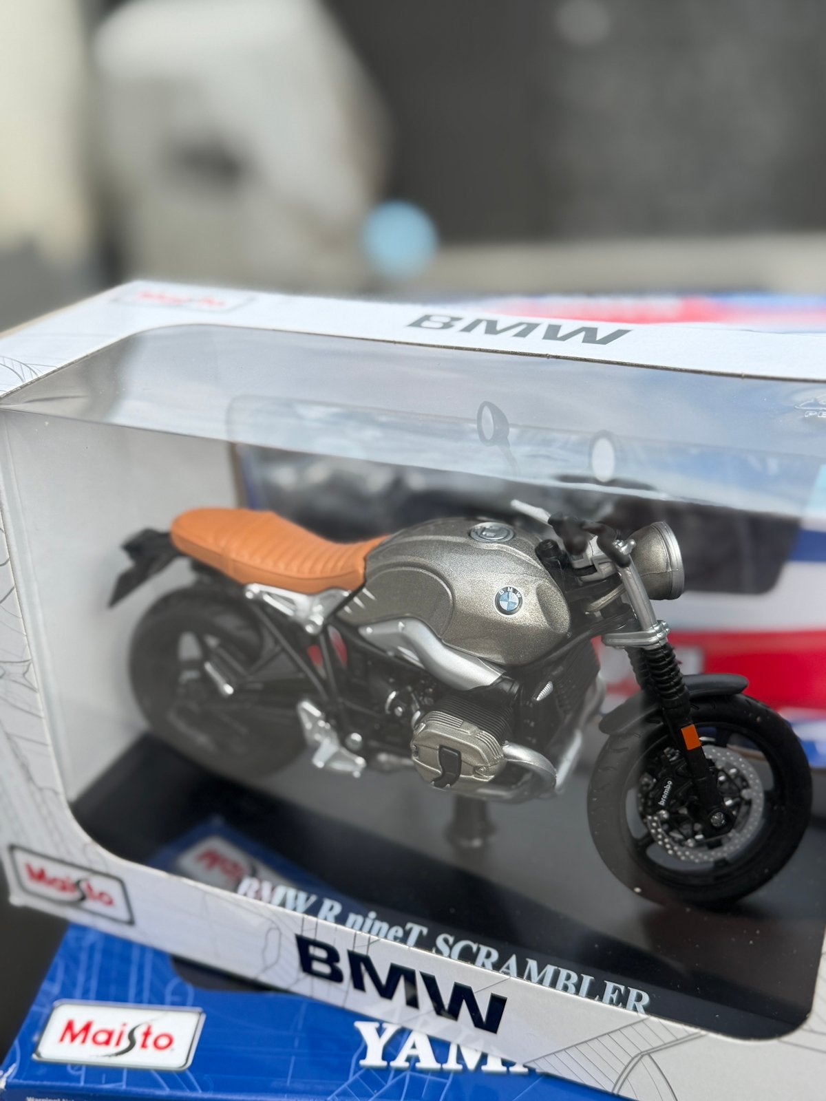 1/12 bmw RnineT scrambler, Enlèvement, Comme neuf