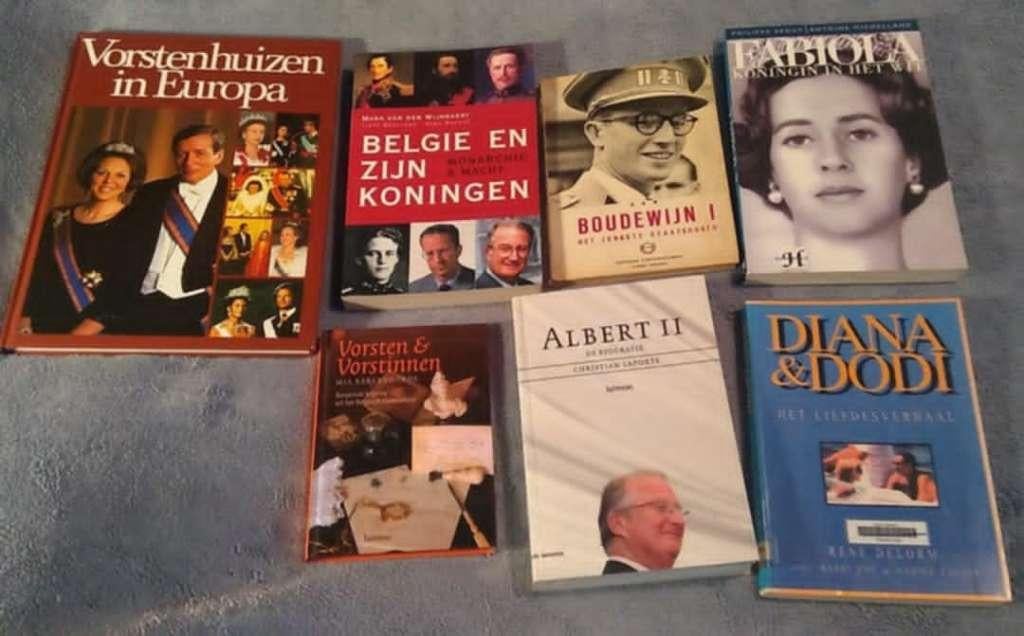 boeken over koningen, Verzamelen, Ophalen of Verzenden, Tijdschrift of Boek