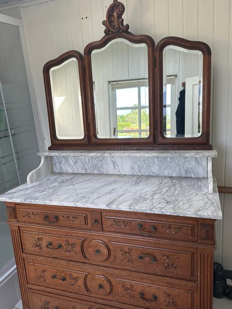 Commode met spiegel en marmer, Ophalen