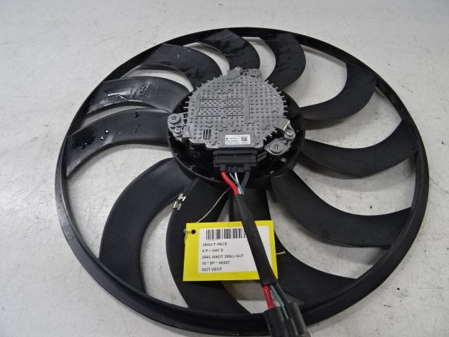 RADIATEURVENTILATOR Jaguar F-Pace (500072811), Campus Kronberg 7
61476  Kronberg im Taunus, DE, Gebruikt, Jaguar, Jaguar Land Rover Deutschland GmbH