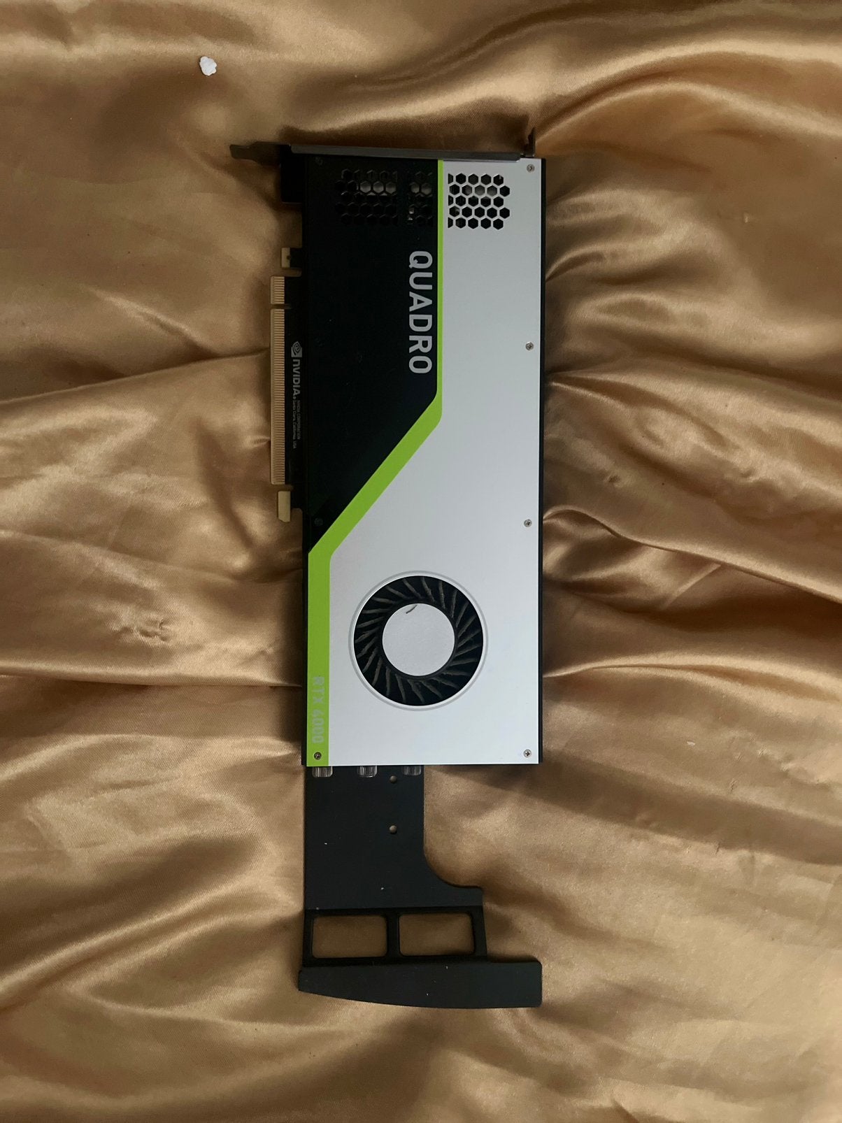 NVIDIA Quadro RTX 4000 16GB, Computers en Software, Videokaarten, Ophalen, Zo goed als nieuw, GDDR6, Nvidia