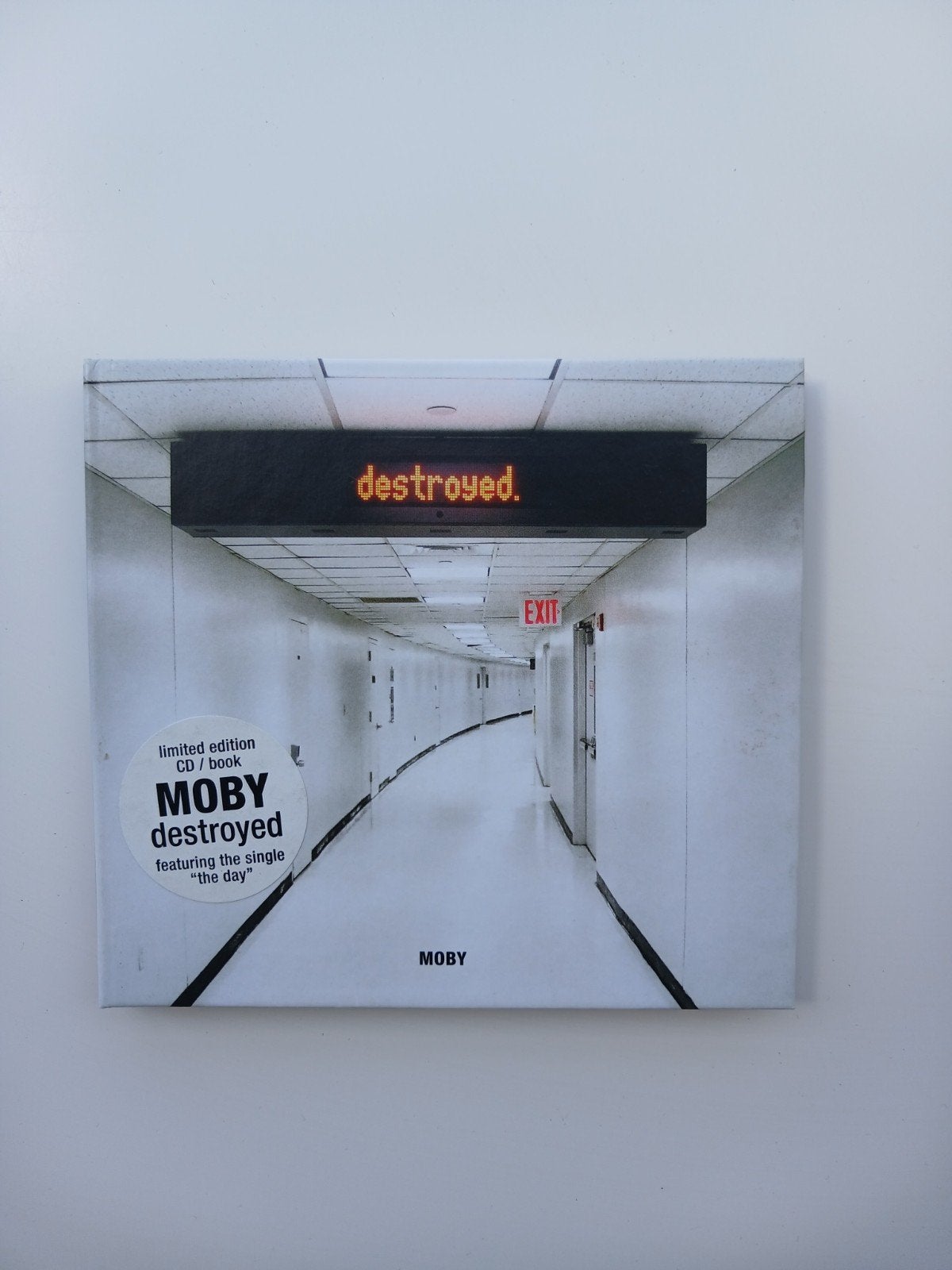 Moby Destroyed édition limitée + livre, CD & DVD, CD | Rock, Enlèvement ou Envoi, Utilisé