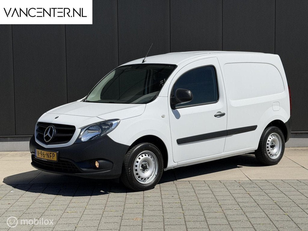 Mercedes Citan 108 CDI 80PK Airco Trekhaak Euro 6, Auto's, Bestelwagens en Lichte vracht, Voorwielaandrijving, Stof, Gebruikt