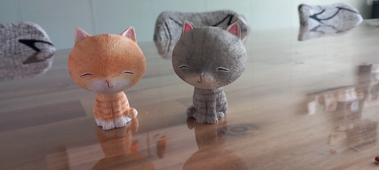 Kattenbeeldjes Hallmark, Ophalen