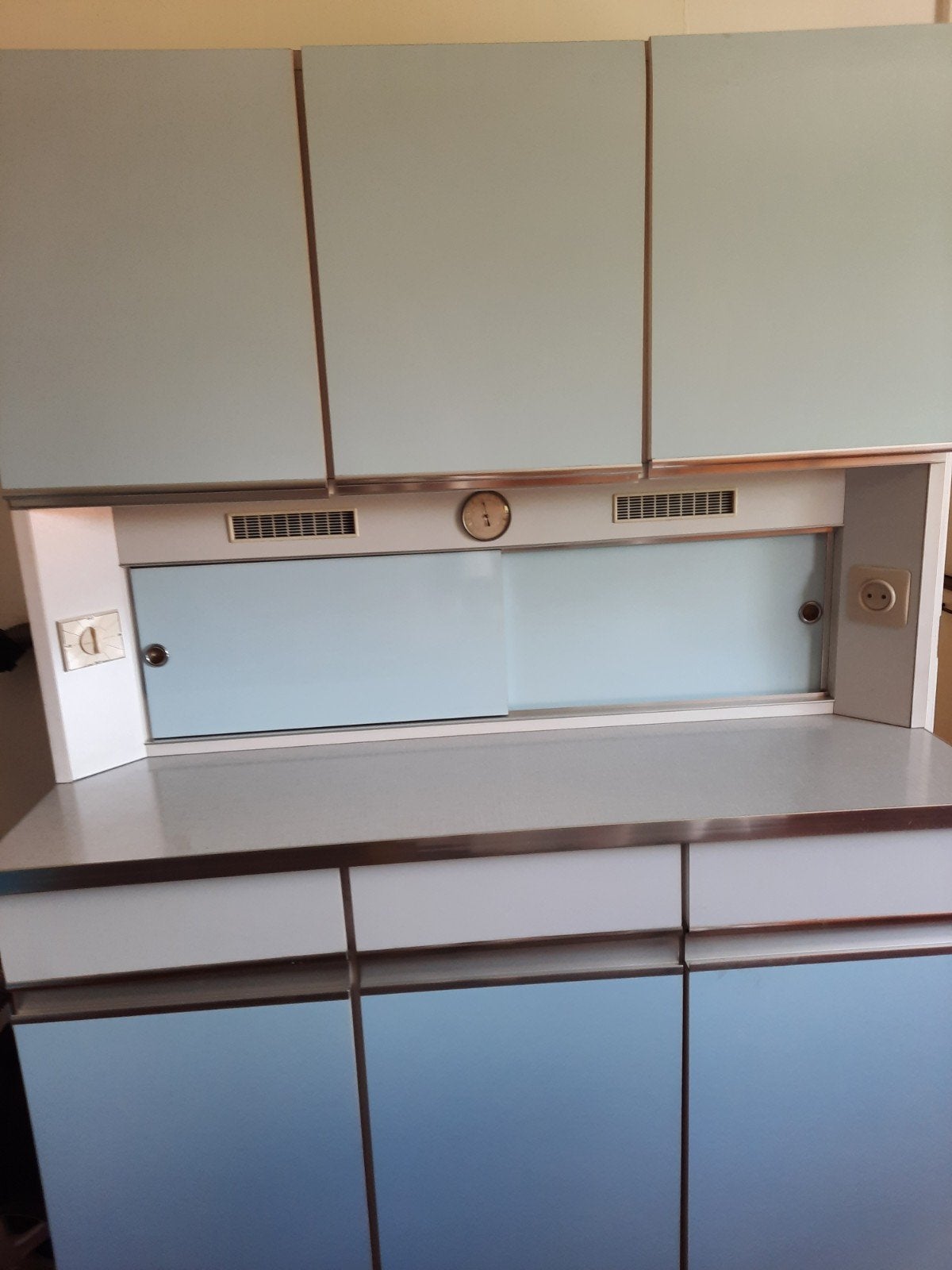 Retro kasten en, Enlèvement