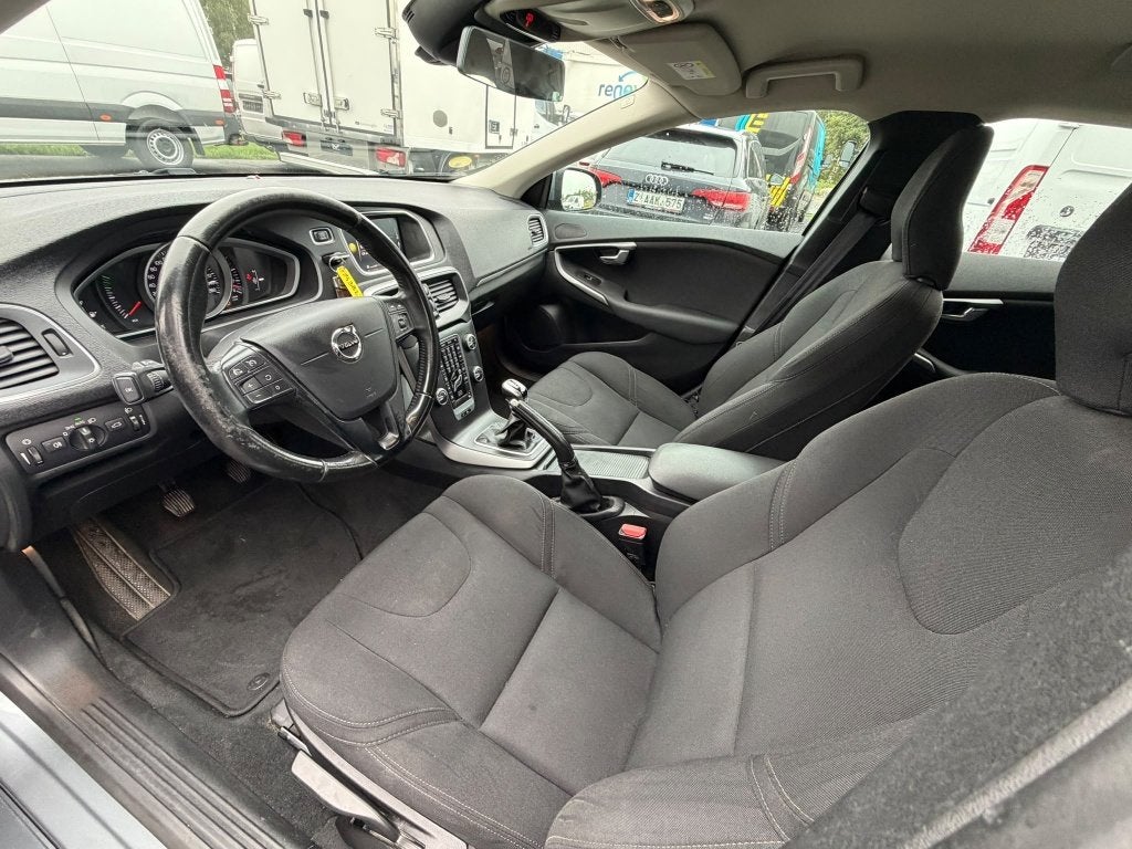 Volvo V40 ( Stock ID 14382) — 11