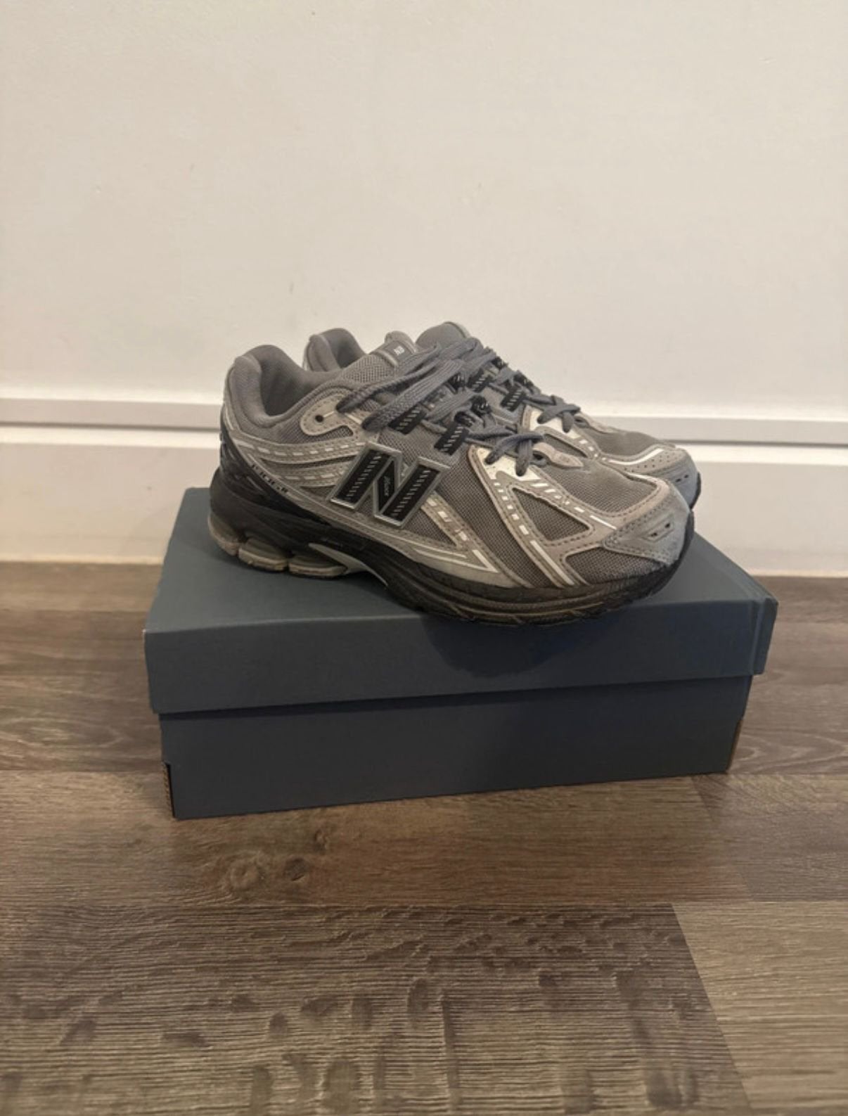 Grijze New Balance maat 38,5, Enfants & Bébés, Vêtements enfant | Chaussures & Chaussettes, Enlèvement ou Envoi, Comme neuf