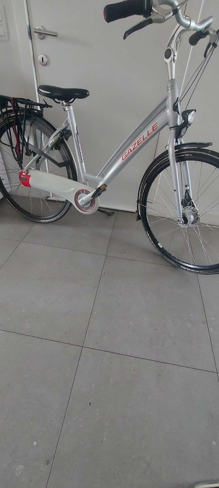 Gazelle 28 inch in perfect staat, Fietsen en Brommers, Ophalen of Verzenden, Gazelle, Versnellingen