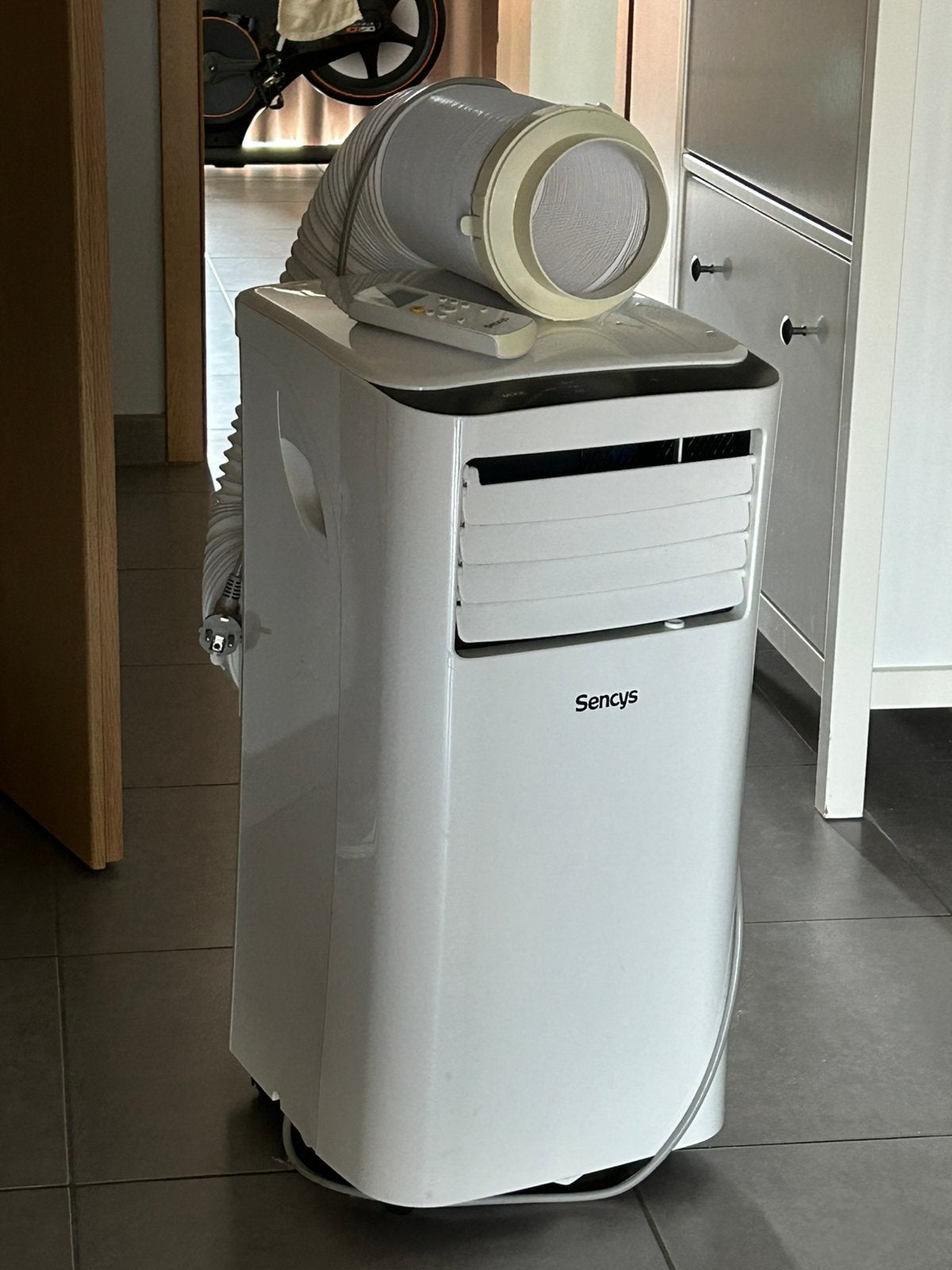 Mobiele airconditioner, Ophalen, Zo goed als nieuw, Mobiele airco