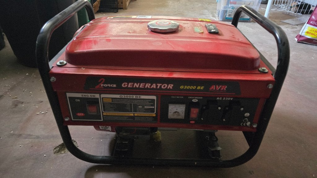 generator, Bricolage & Construction, Générateurs, Enlèvement, Comme neuf, Essence