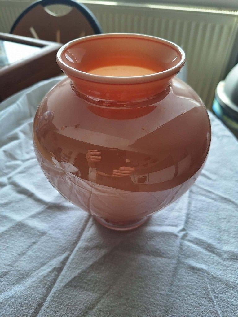 Vase Boule Vintage en Opaline Rose Saumon Verre Soufflé 20, Enlèvement ou Envoi