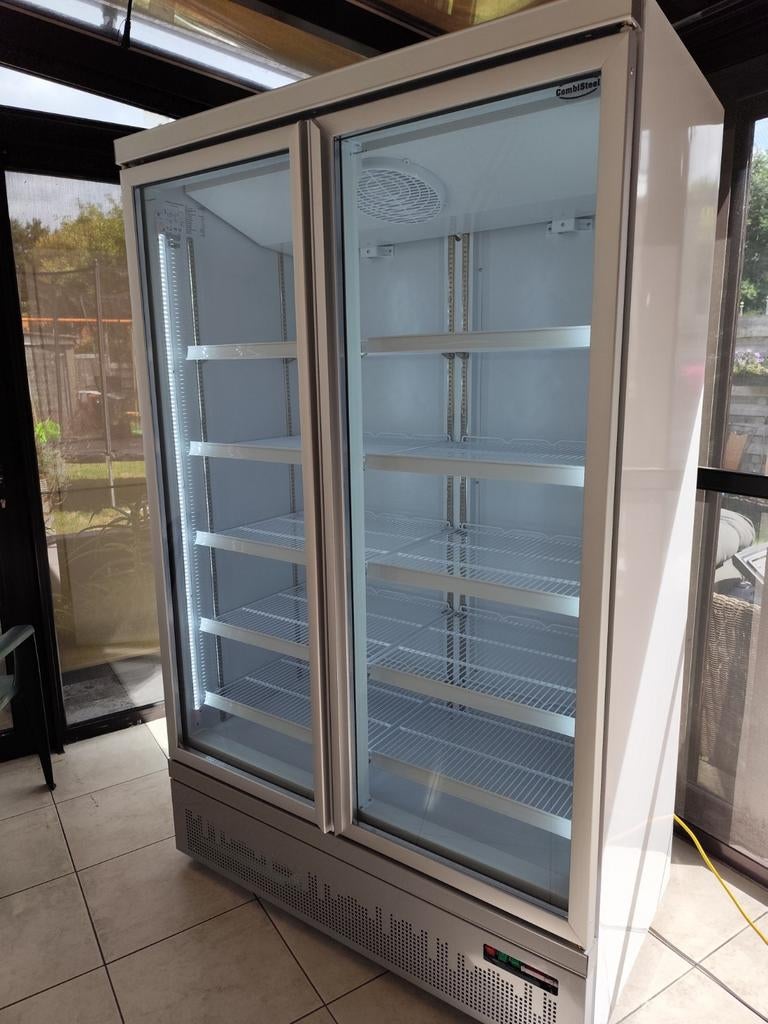 Te koop koelkast met 2 glazendeur., Zakelijke goederen, Ophalen