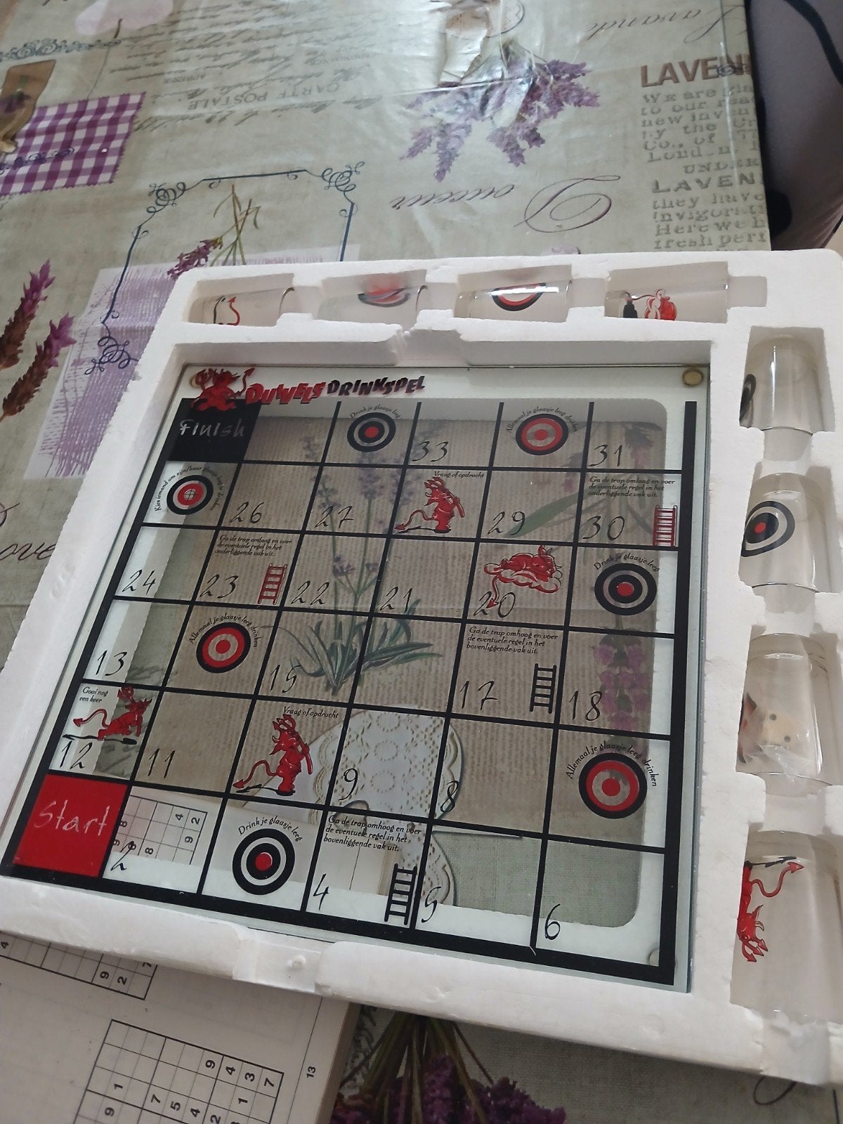 gezeldschap spel nooit gebruikt, Hobby en Vrije tijd, Vijf spelers of meer, Ophalen, Nieuw