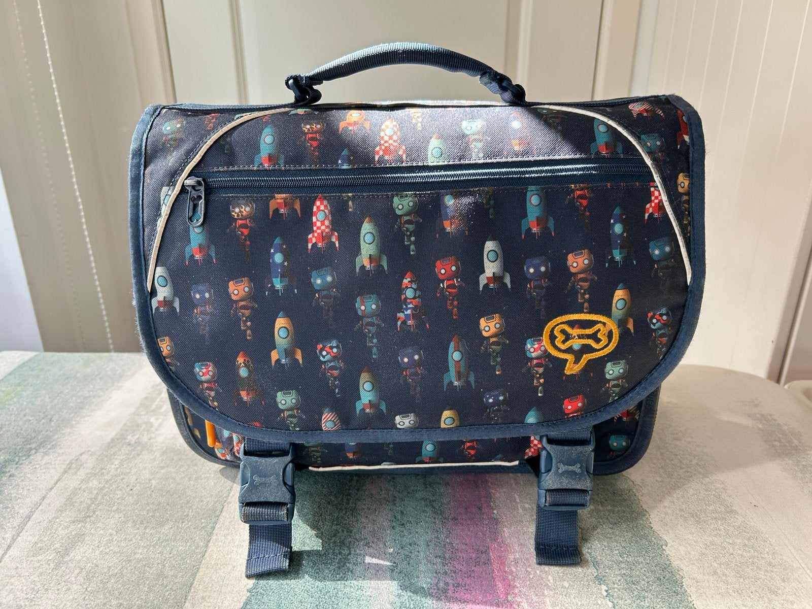 Schooltas Stones and Bones met raketten en robots, Handtassen en Accessoires, Tassen | Schooltassen, Blauw, Aktetas of Boekentas