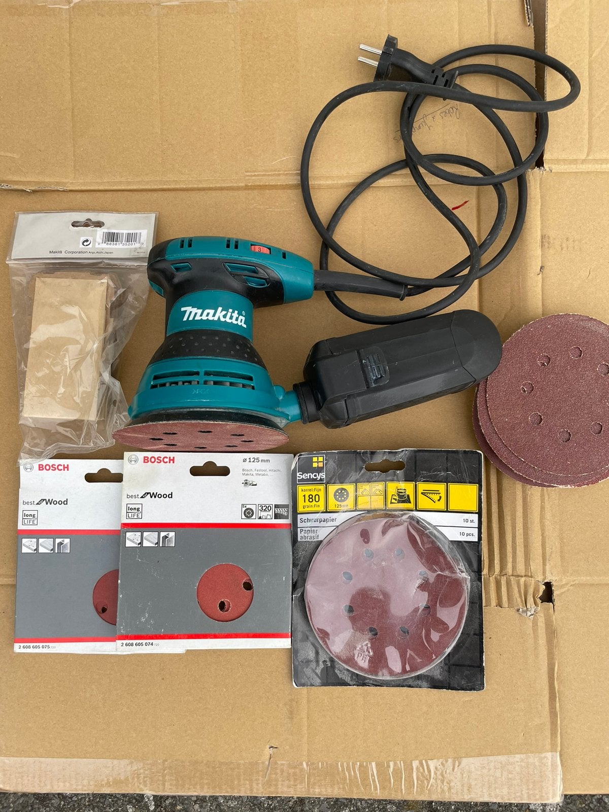 Makita exentrische schuurmachine 125, Doe-het-zelf en Bouw, Ophalen of Verzenden, Zo goed als nieuw
