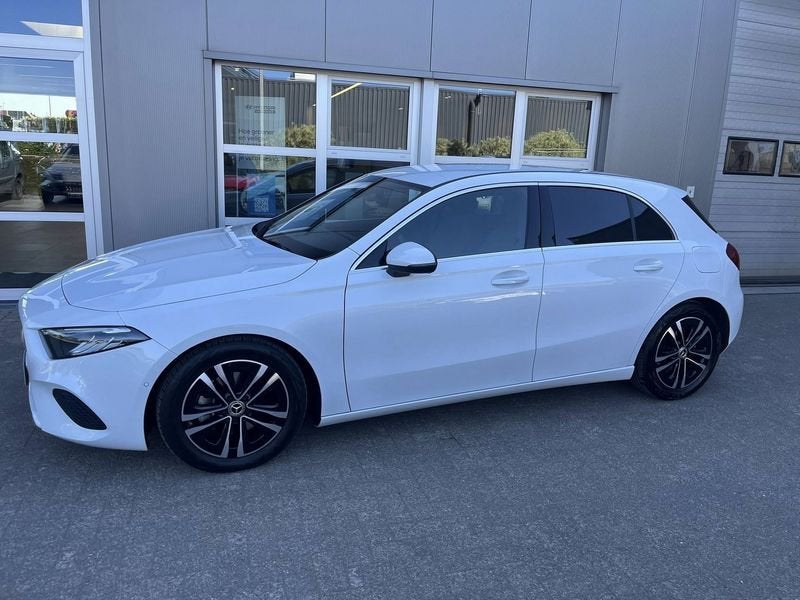 Mercedes-Benz Classe A 250e 8G-DCT Luxury Line  Hybride, Auto's, Gebruikt, Zwart, 4 cilinders, Leder en Stof