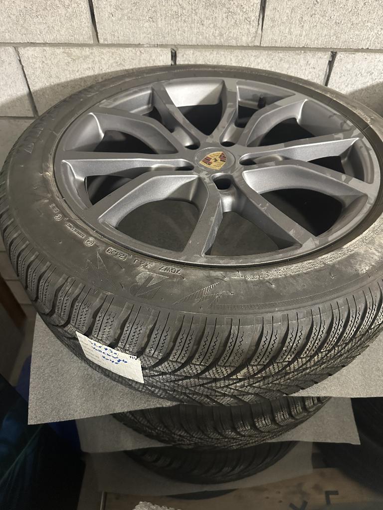velgen + zomer en winterbanden Porsche Cayenne, Auto-onderdelen, Banden en Velgen, Ophalen, Gebruikt, Velg(en), 285 mm