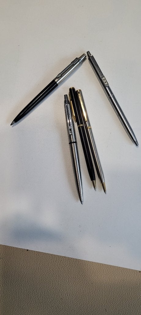 lot oude balpennen, waaronder parker (11iv297/8), Verzamelen, Pennenverzamelingen, Ophalen of Verzenden, Parker